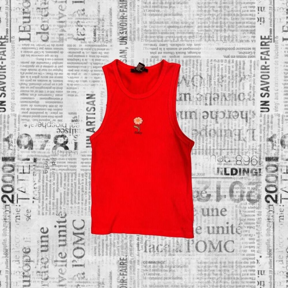 Red tank top with cute daisy decal
